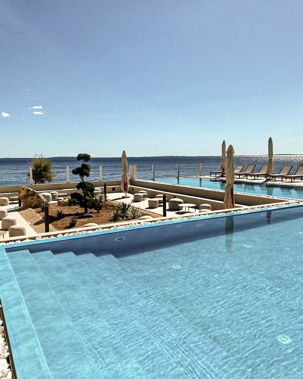 youvala-beachresort-pool-2